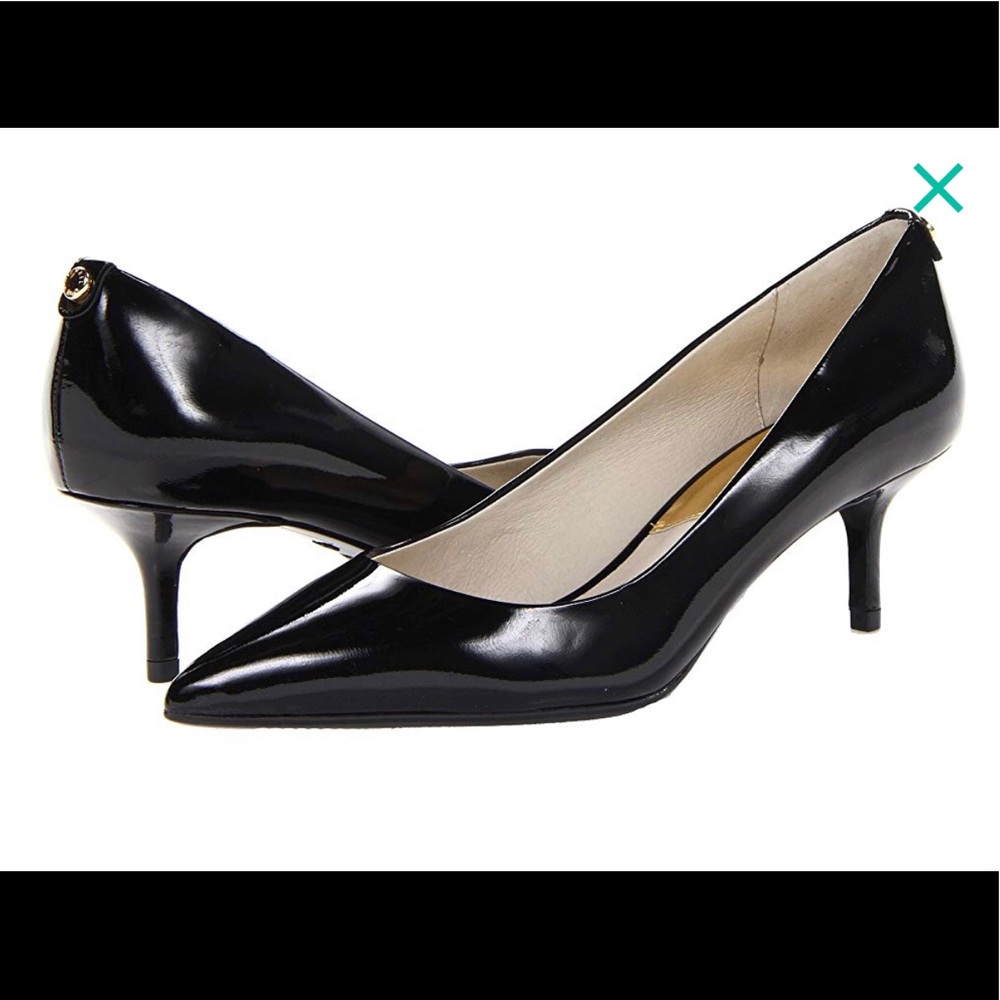 MICHAEL KORS kitten pump